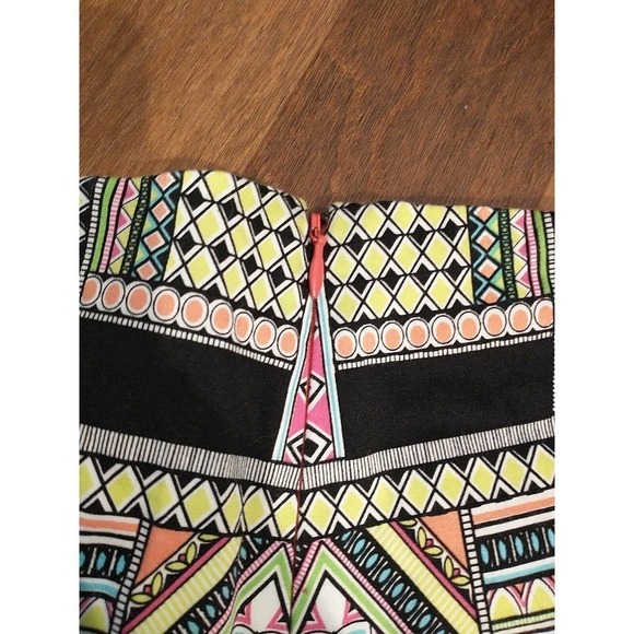 Flying Tomato Free Market High Rise Multicolor Tribal Floral Print Boho Shorts - Picture 3 of 4